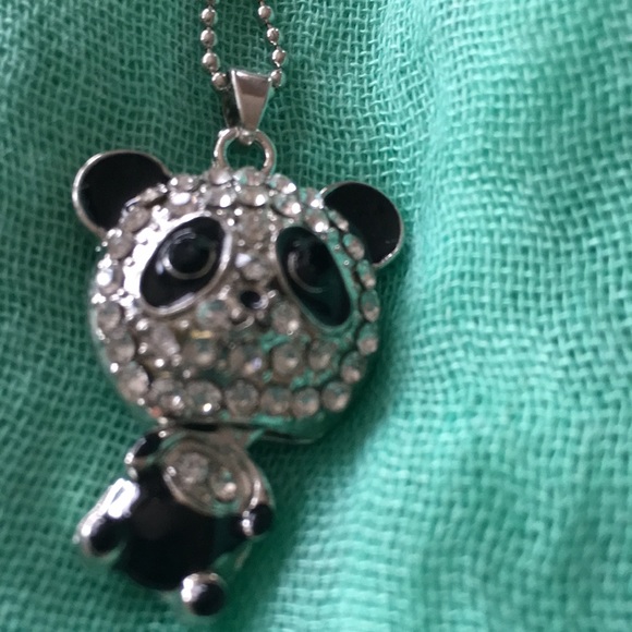 Cute Panda Bear necklace - Picture 2 of 3